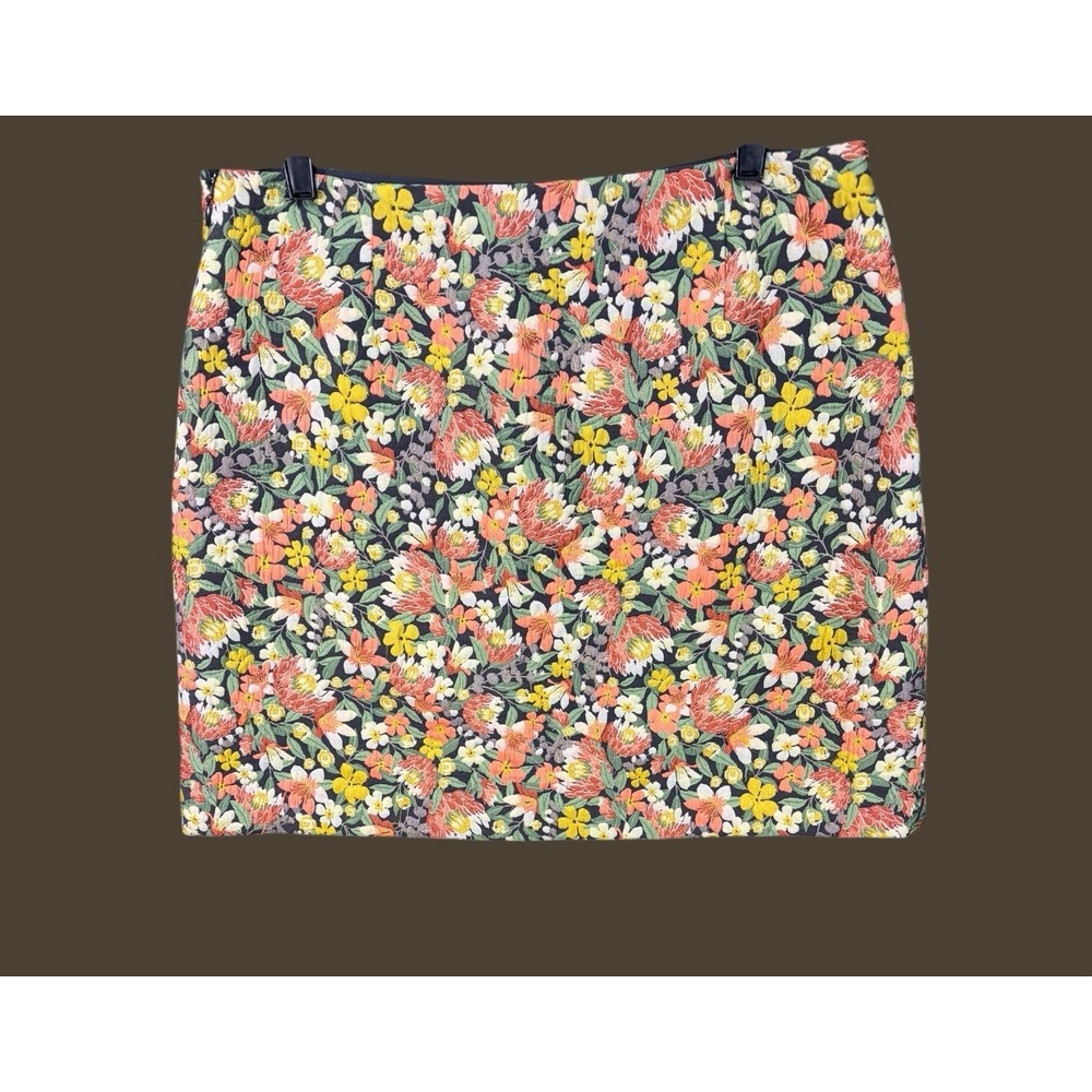 LOFT Ann Taylor Mini Pencil Skirt Floral Tapestry Side Zip‎ Womens 12 Boho Retro